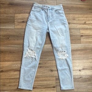 American Eagle Next Level Stretch Mom Jean Light Wash